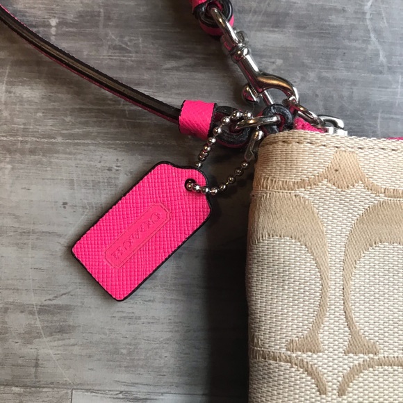 Coach Wristlet - Picture 3 of 7
